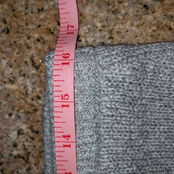 VTG Royal Silk Knit Pencil Skirt Size Small - Silk Angora Blend with Button Slit - Picture 6 of 7